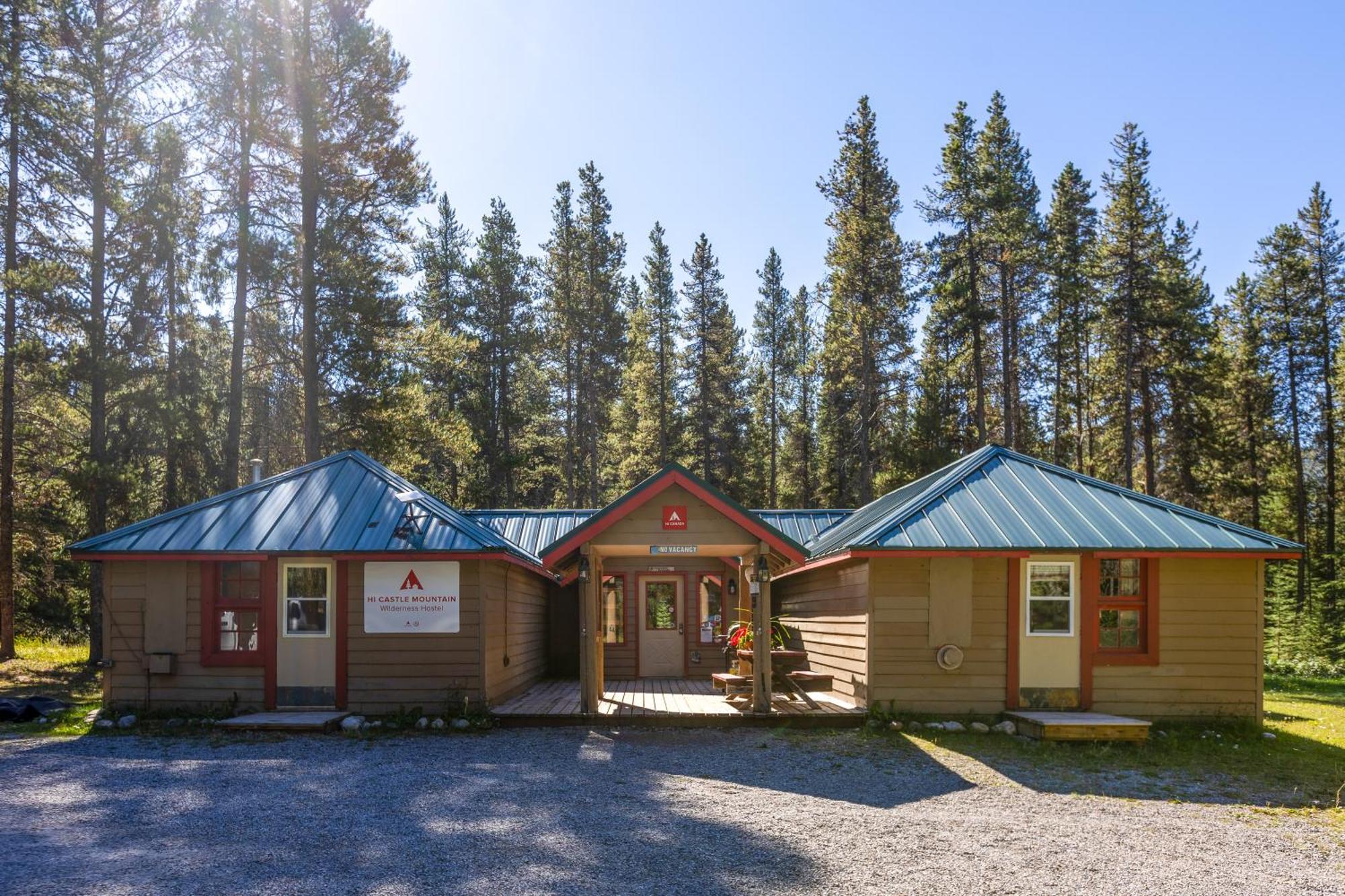 Hi Castle Mountain - Hostel Bagian luar foto